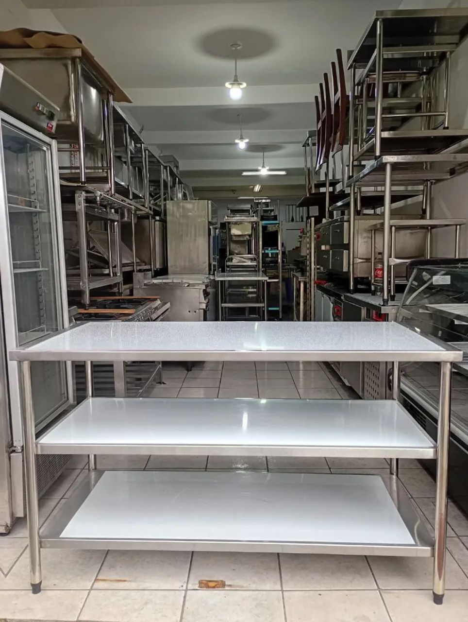 BANCADA INOX COM PANELEIRO DUPLO DE CENTRO 