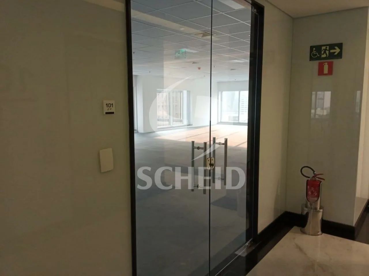 CONJUNTO COMERCIAL, 266 M², 2 SALAS, 2 BANHEIROS, COPA, AR CONDICIONADO,16 VAGAS. - Foto 9
