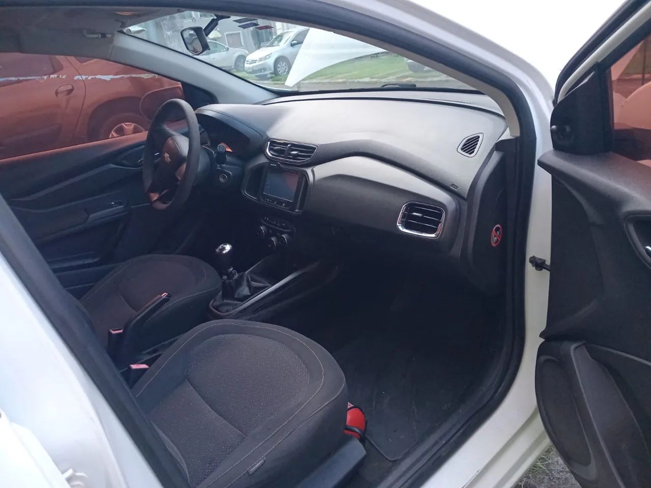 Chevrolet Onix 2014