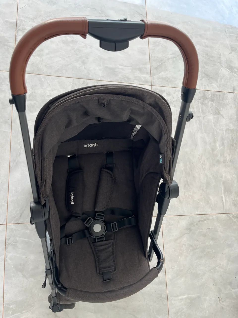 Vendo Carrinho de passeio Lucca Infanti - Foto 4
