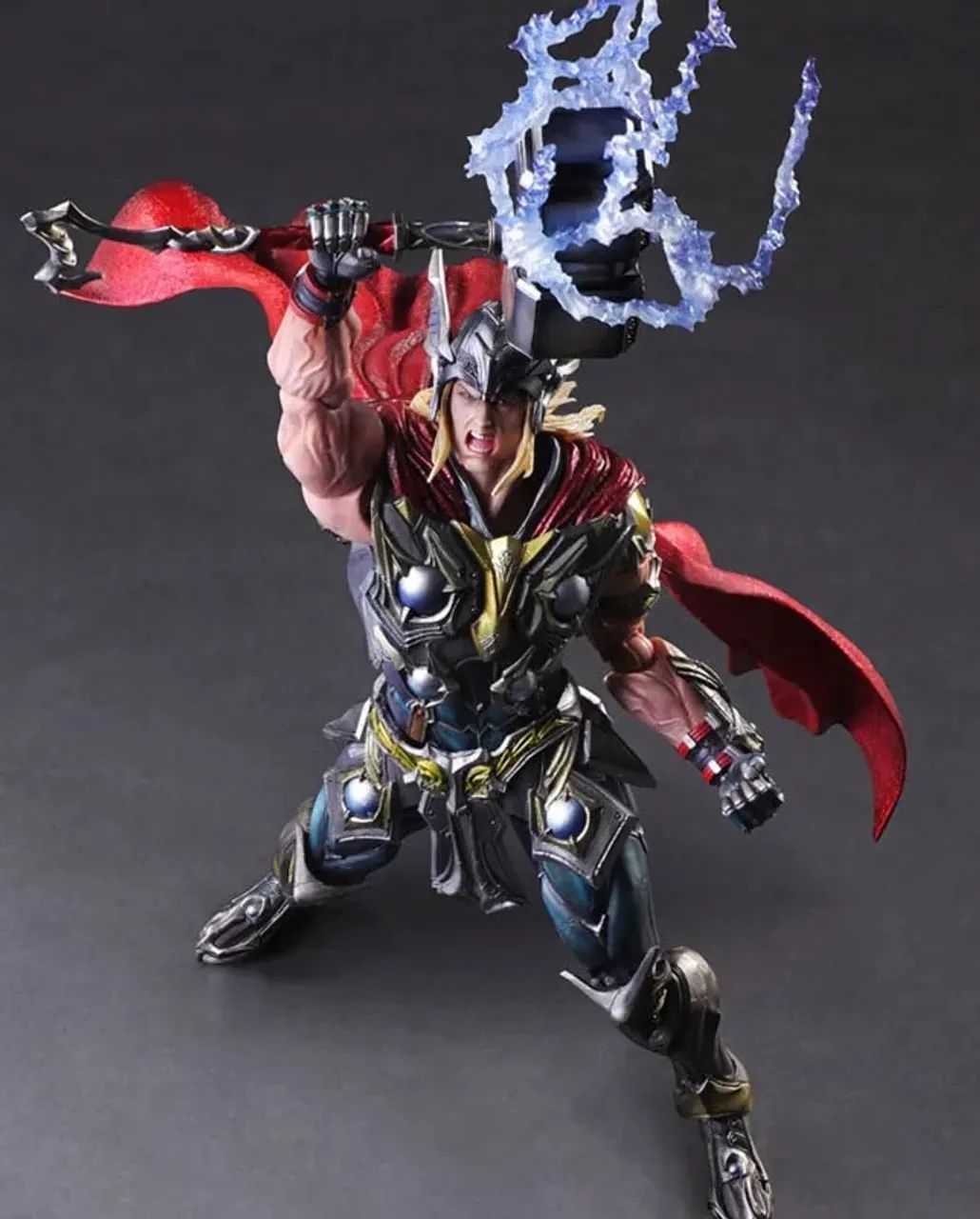 Play Arts Thor Novo - Foto 3
