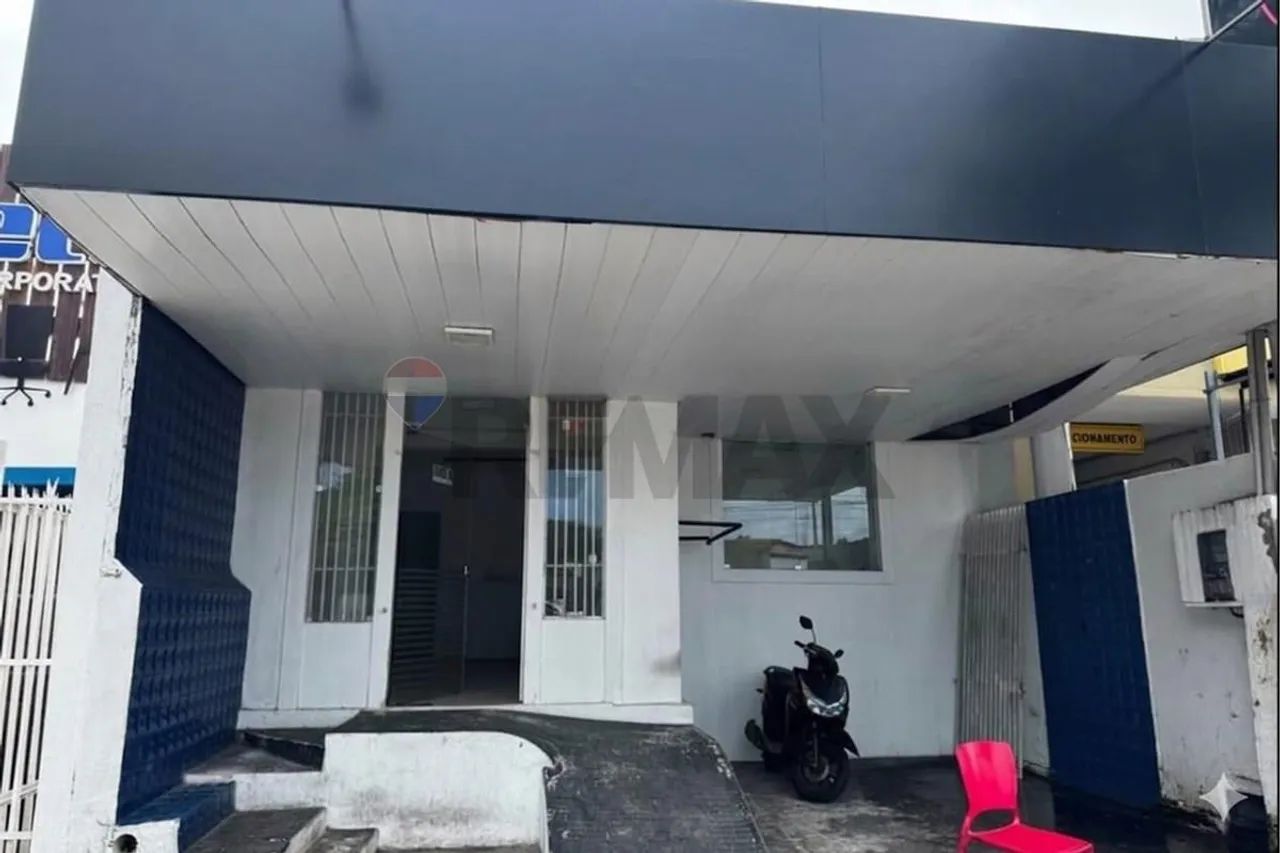 Casa Comercial no Farol: Renda Garantida!