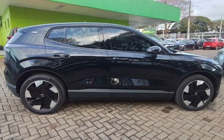 Volvo EX30 E60 Plus (elétrico) 2024 - Foto 5
