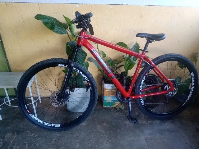 Bike vendo mais peço volta e celular 