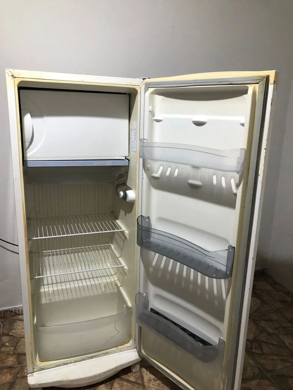 Vendo geladeira consul 
