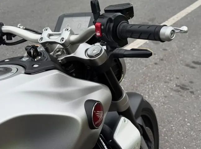 HONDA CB 1000R ABS 2022 - Foto 3