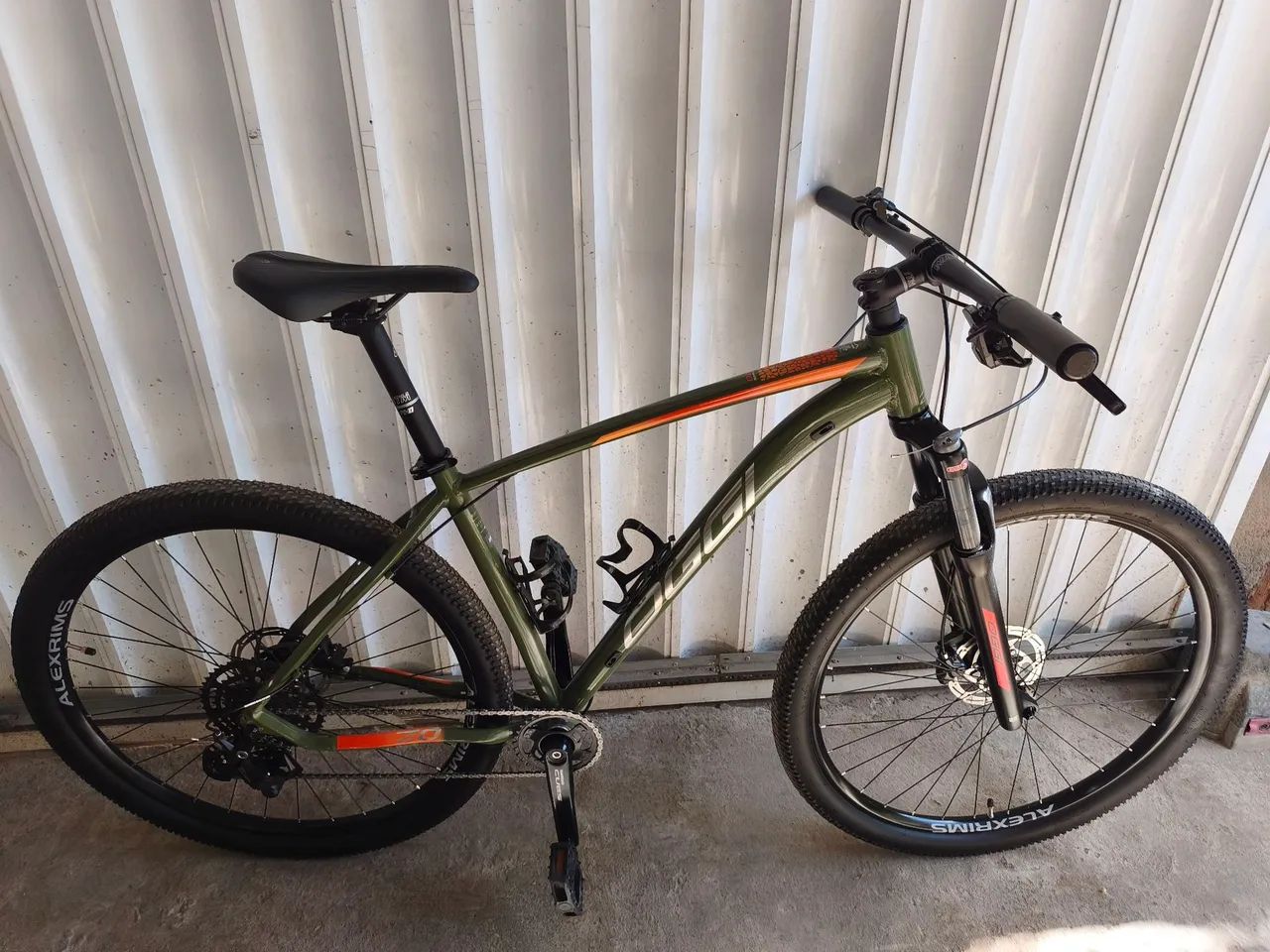 Bicicleta topada 