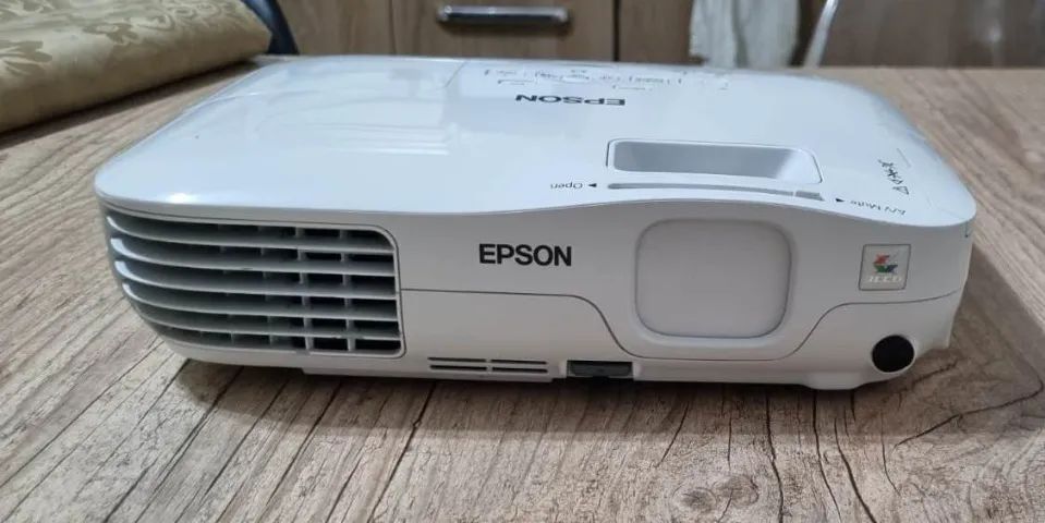 Projetor Epson PowerLite S10+ - Foto 4