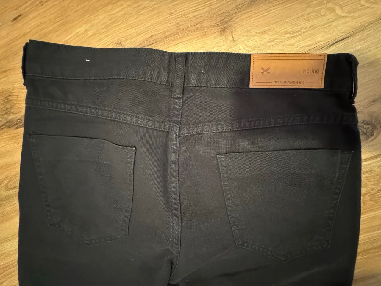 Calça Hering preta 42 masculina  - Foto 4