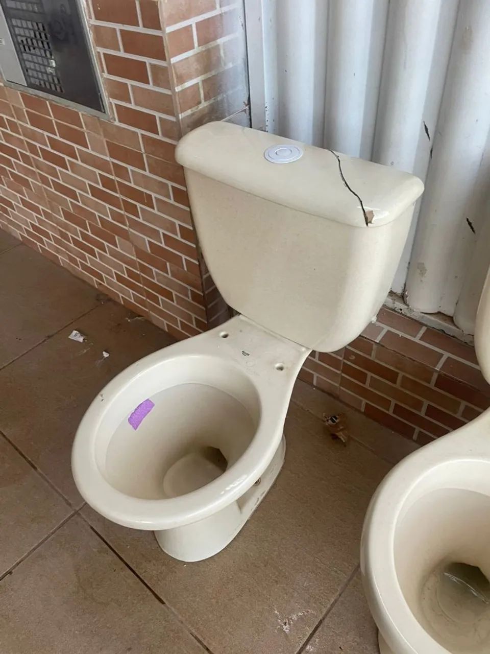 Toilets64985874325505121