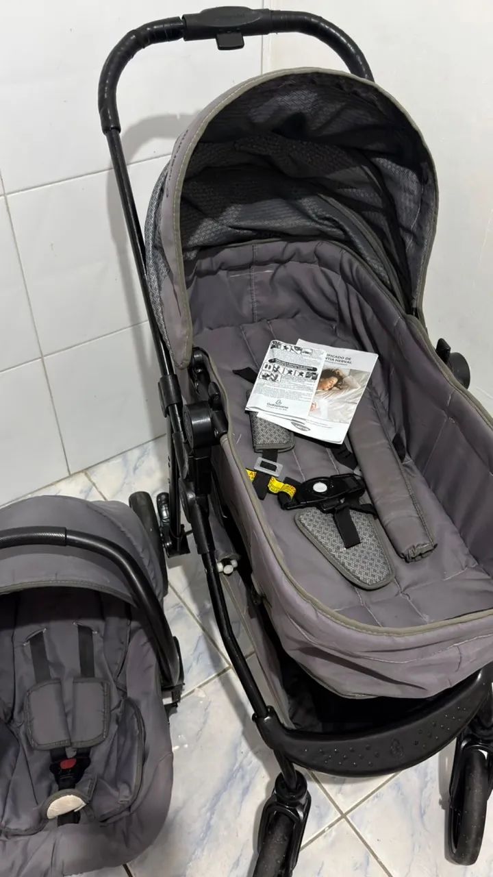 Carrinho de bebê Moisés Galzerano 