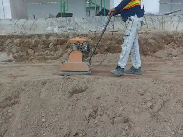 Procuro servente ajudante  - Foto 3