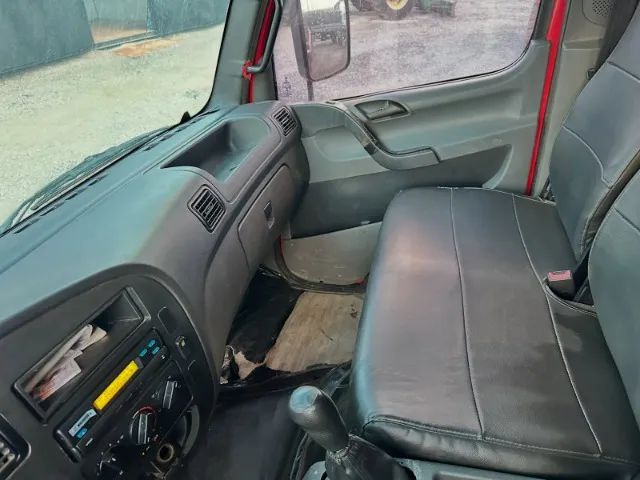 MB CAMINHÃO ACCELO 815 - Foto 8