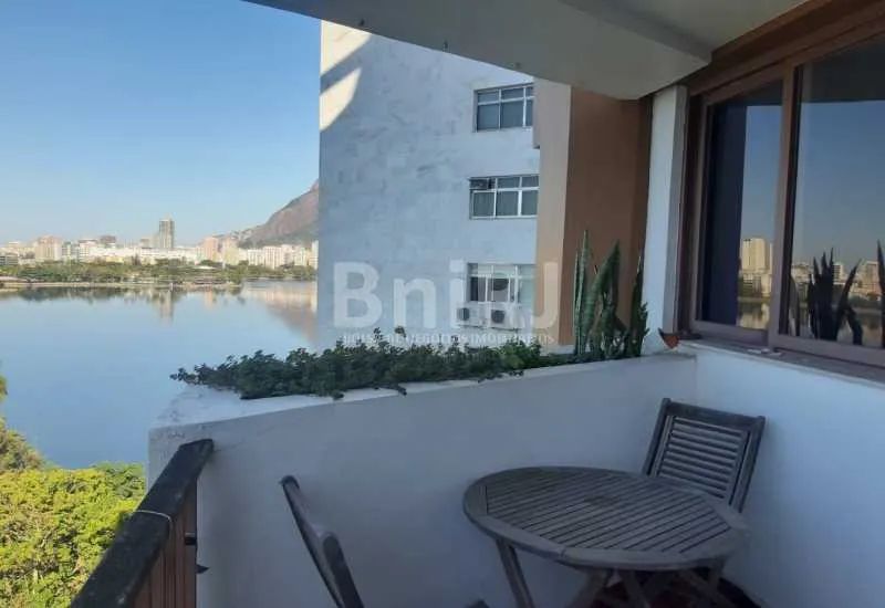 Apartamento Lagoa com Vista - 2 Quartos, Suíte e 2 Varandas - Foto 2
