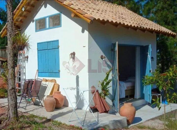 Terreno aterrado com edícula(suíte)