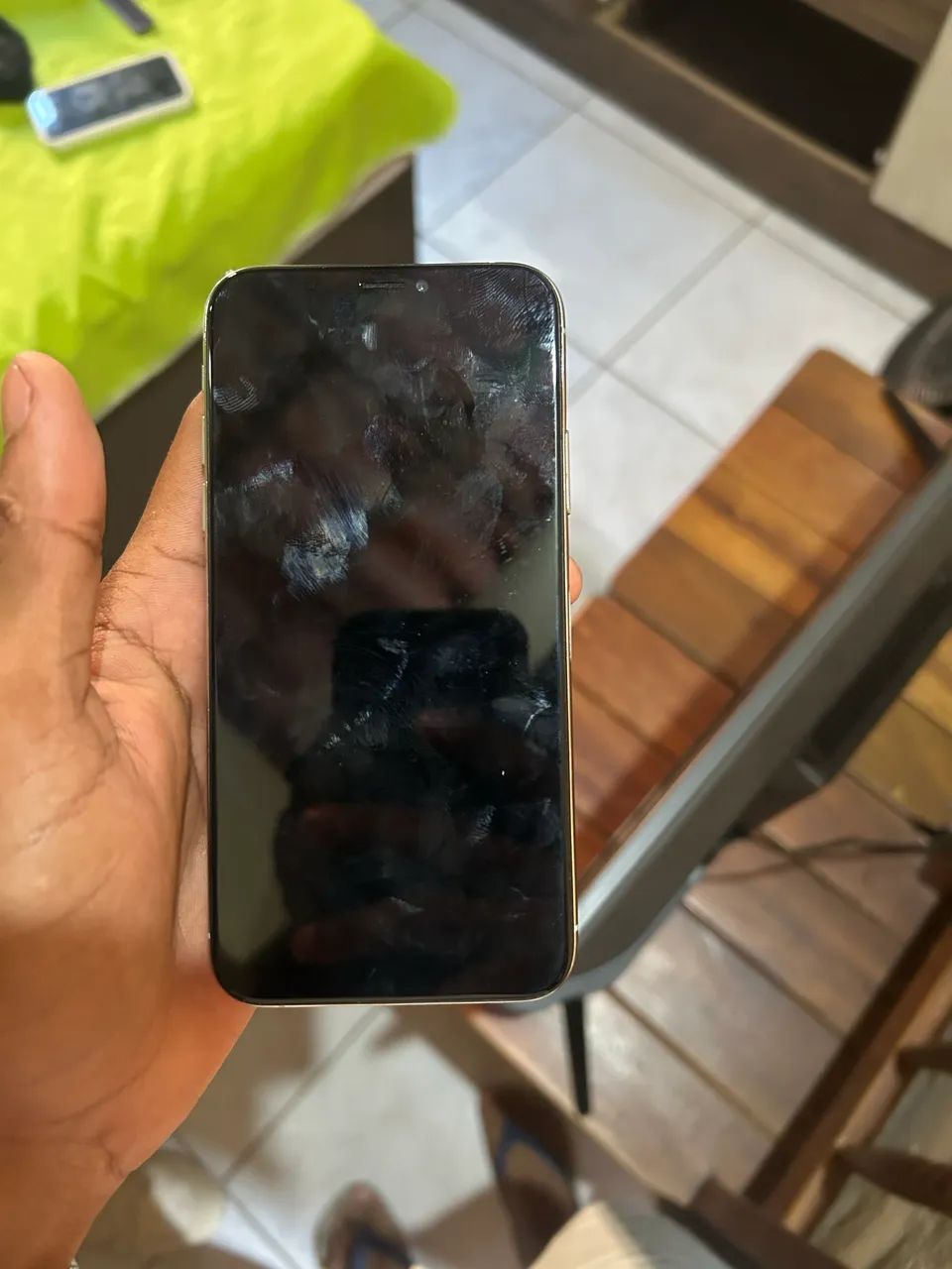 Vendo carcaça de iPhone 11 e xs - Foto 4