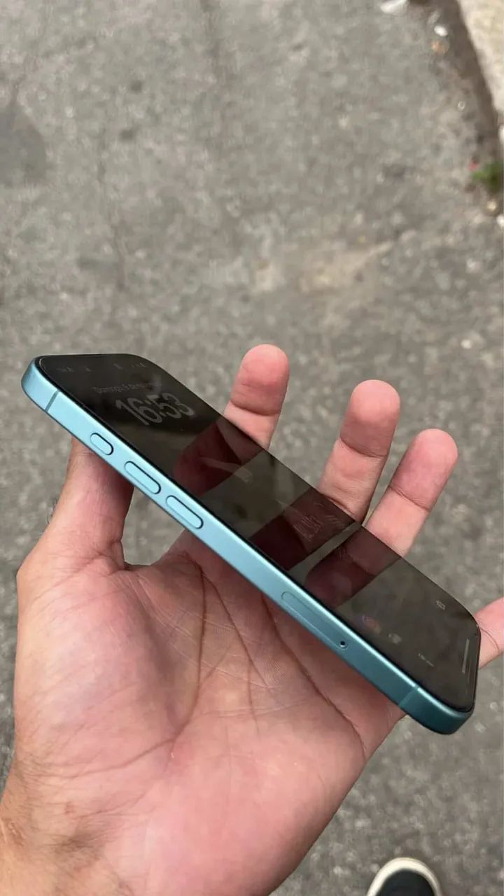 IPHONE 16 - Foto 3