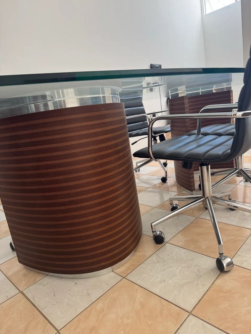 Mesa de Vidro de Alto Padrão - Excelente Estado - Foto 3