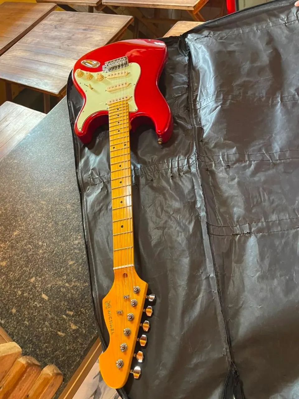 Guitarra Michael sem marca de uso  - Foto 2