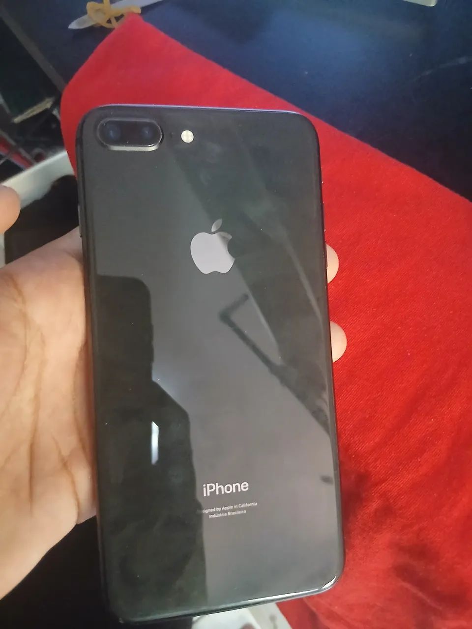 Vendo ou troco iPhone 8 Plus 64 gb - Foto 2