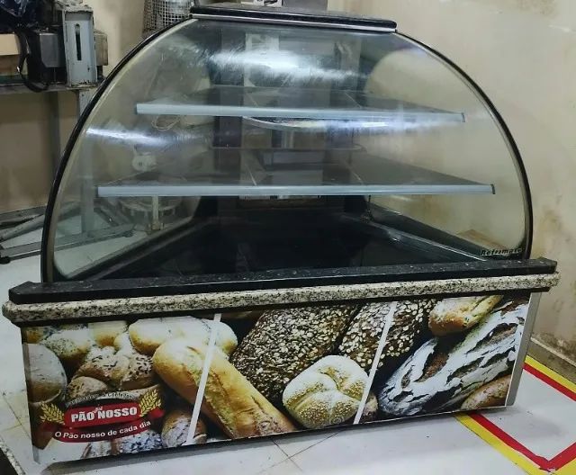 Vitrine Expositora para Padaria Usada - Refrigerada e Neutra - Foto 5