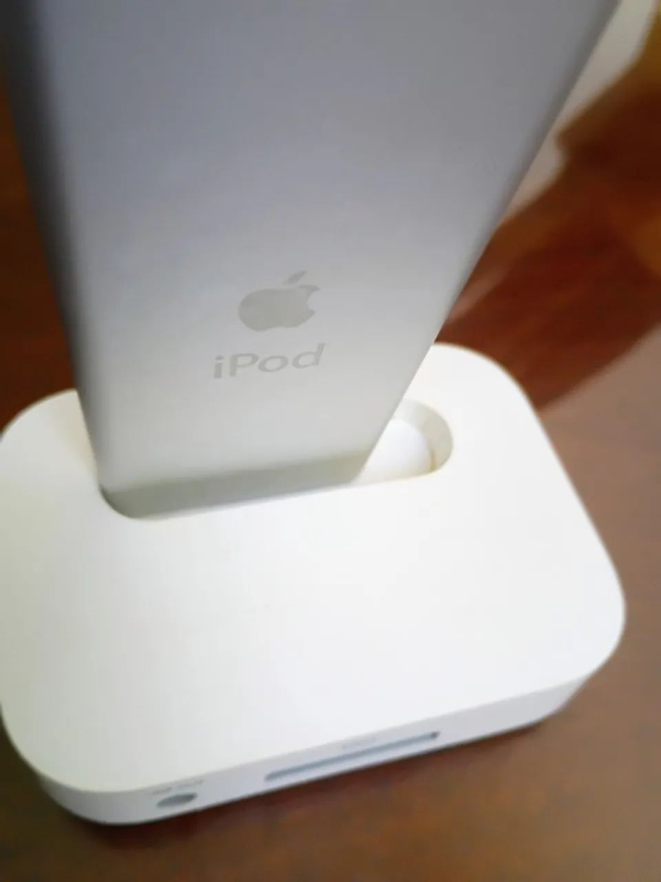 Mini ipod da Apple 2GB com torre e cabo original  - Foto 4