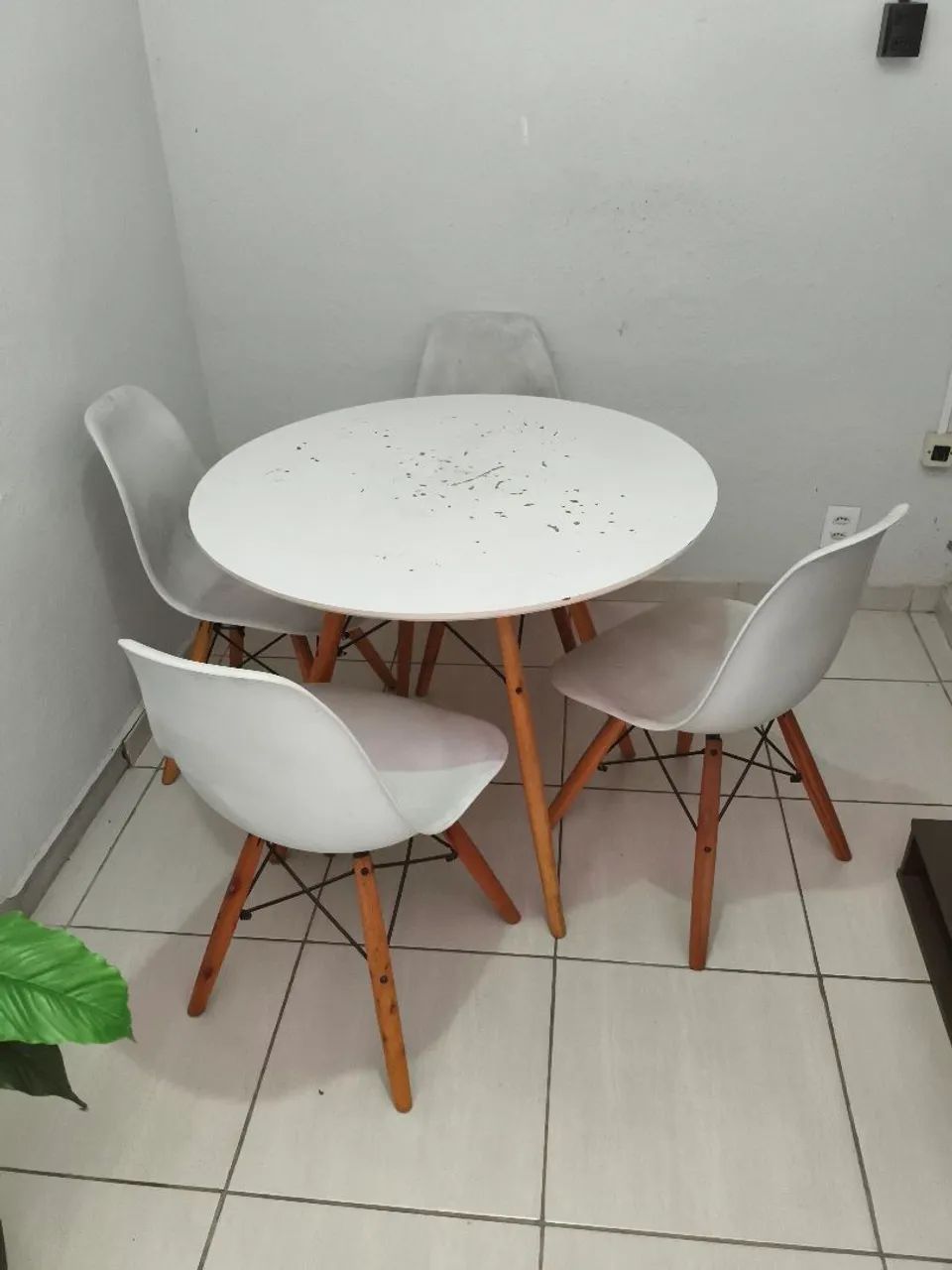 Mesa 4 cadeiras
