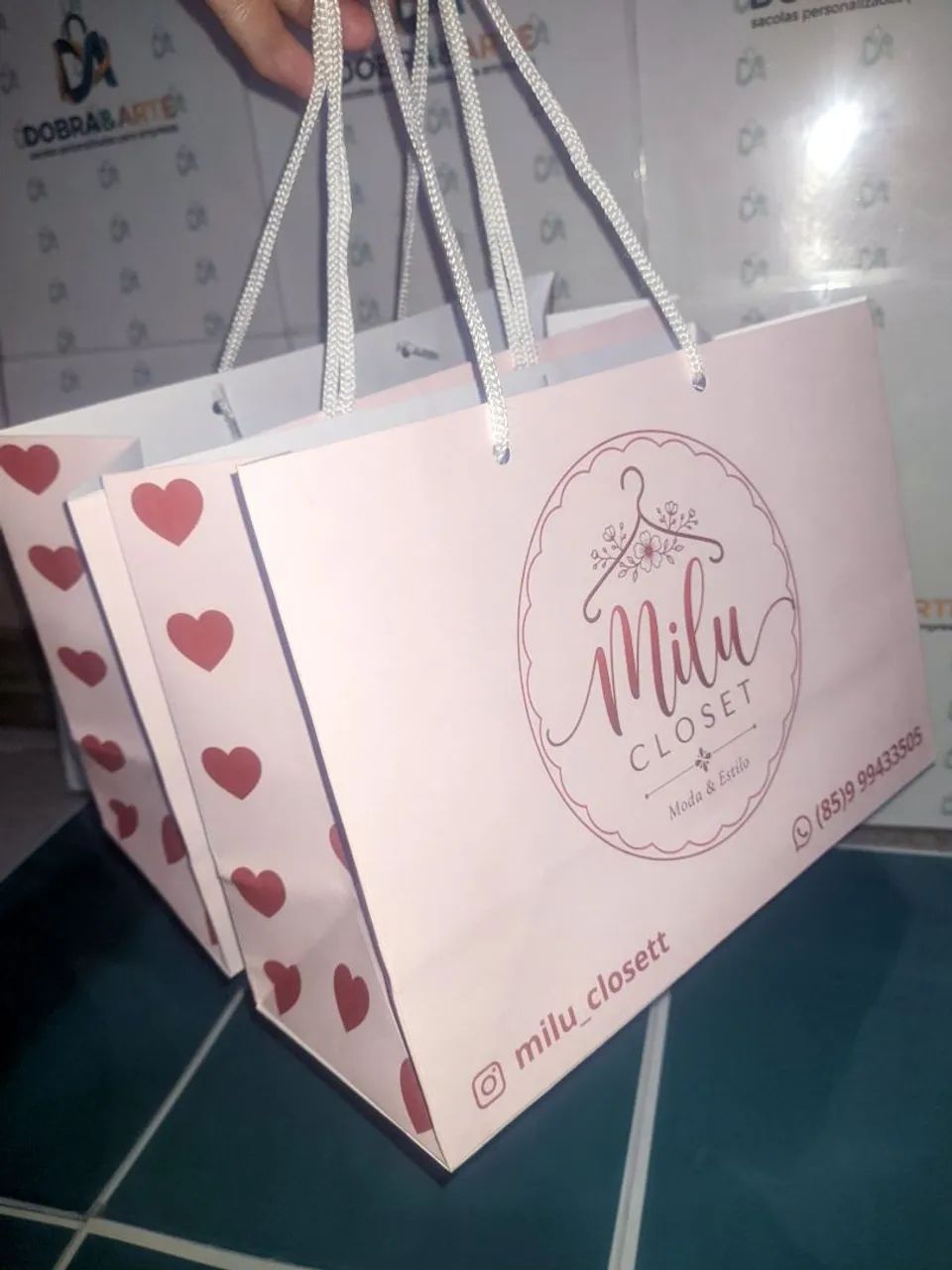 10 Sacolas personalizadas M 24x17x10  - Foto 3