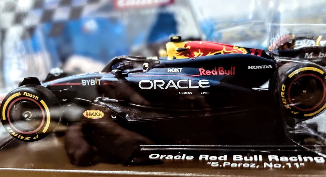 Carrinho F1 Carrera Evolution Red Bull RB20 - Foto 3