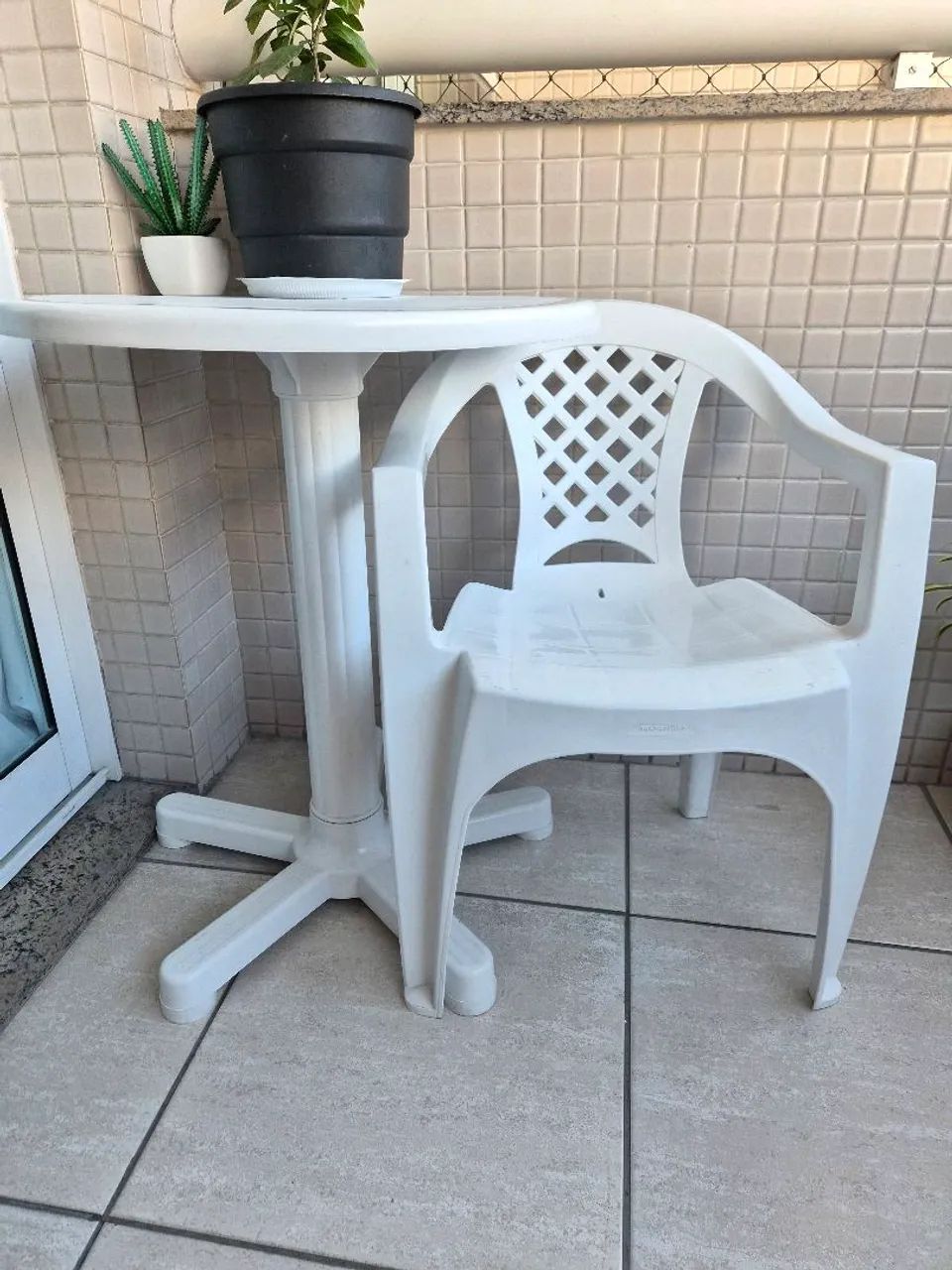 Mesa Desmontável e Cadeira
