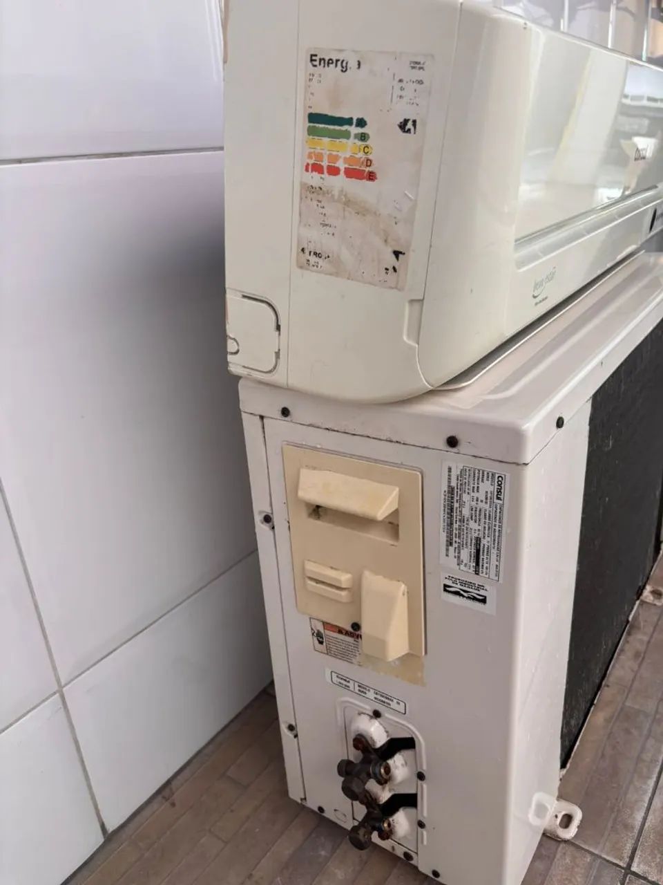 Um ar condicionado 9000 btus cnsul - Foto 2