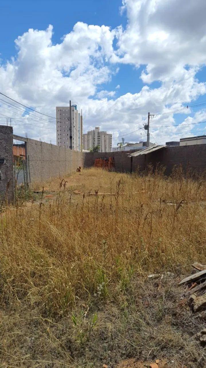 Terreno no Jardim Europa, todo murado, aceita permuta, analisa proposta. - Foto 2