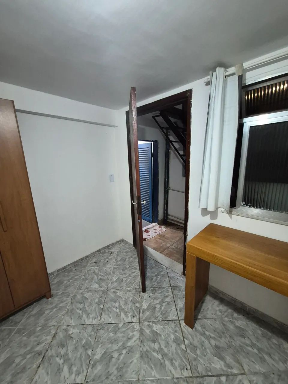 Quarto individual com banheiro independente  - Foto 4