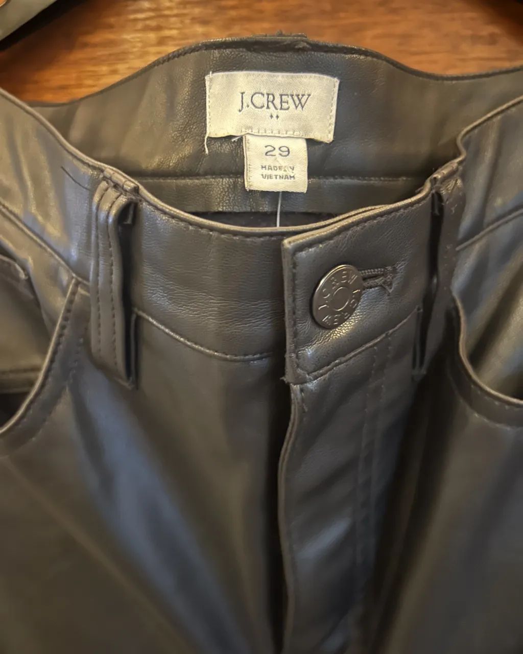 Calça J.Crew couro fake tamanho 40 - Foto 3