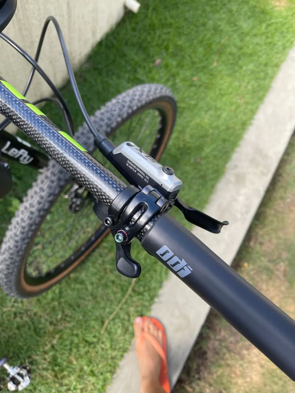 MTB cannondale lefty aro 29 tam 19 carbono - Foto 3