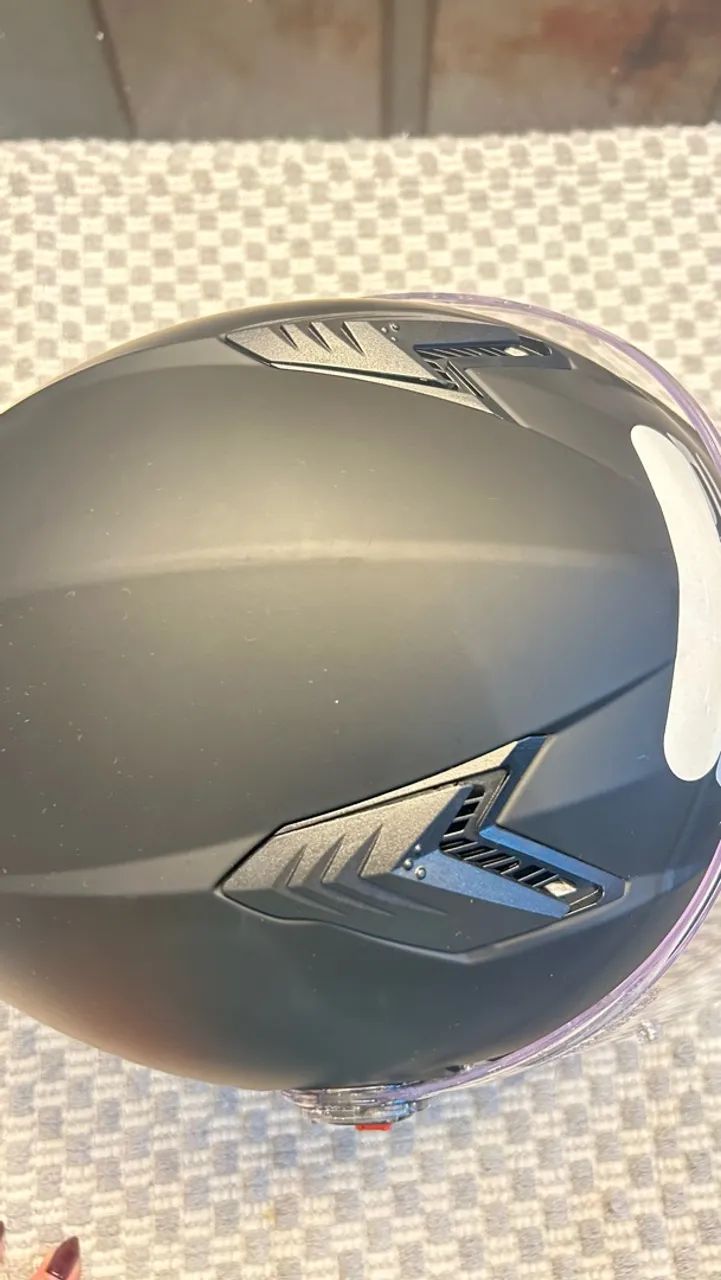 Vendo Capacete da marca LS2 - Foto 3
