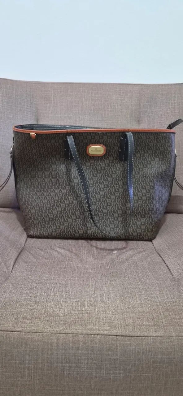 Bolsa Victor Hugo  original super conservada.