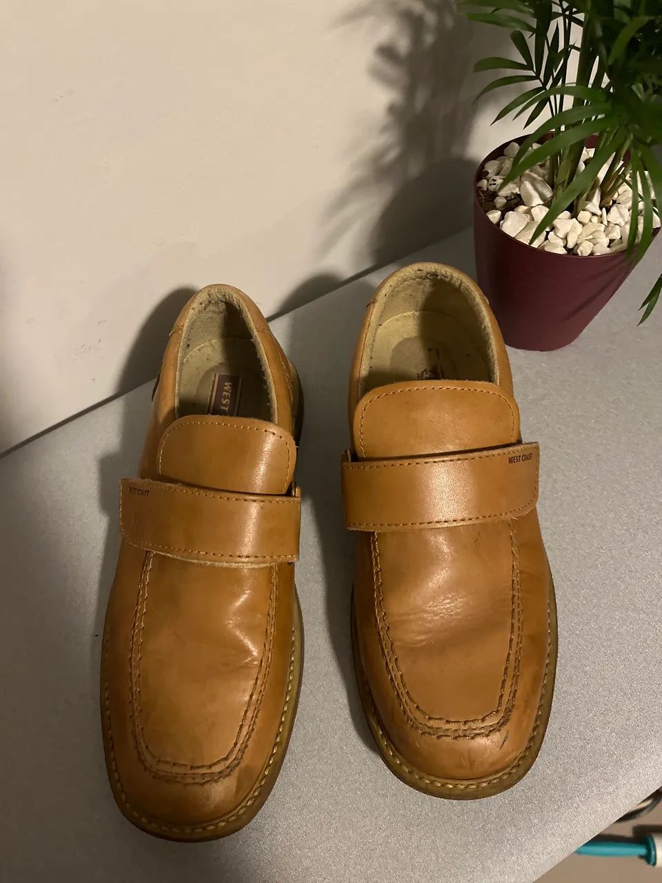 Sapato de couro da marca West coast
