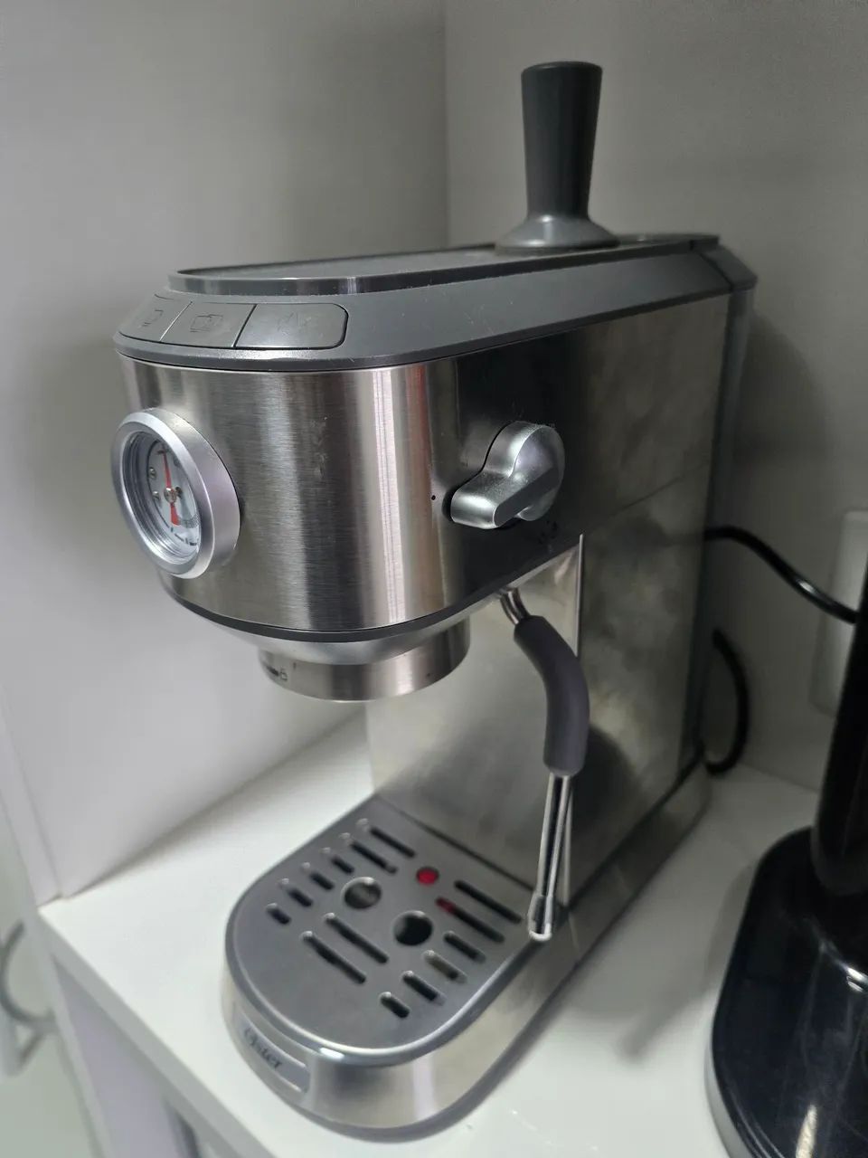 Cafeteira Compacta Brew Oster