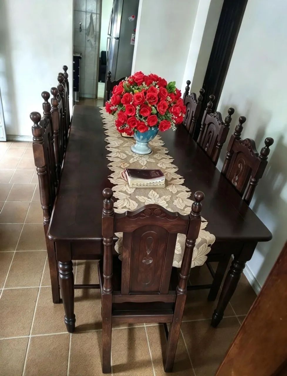 Vendo mesa 8 cadeiras  - Foto 2