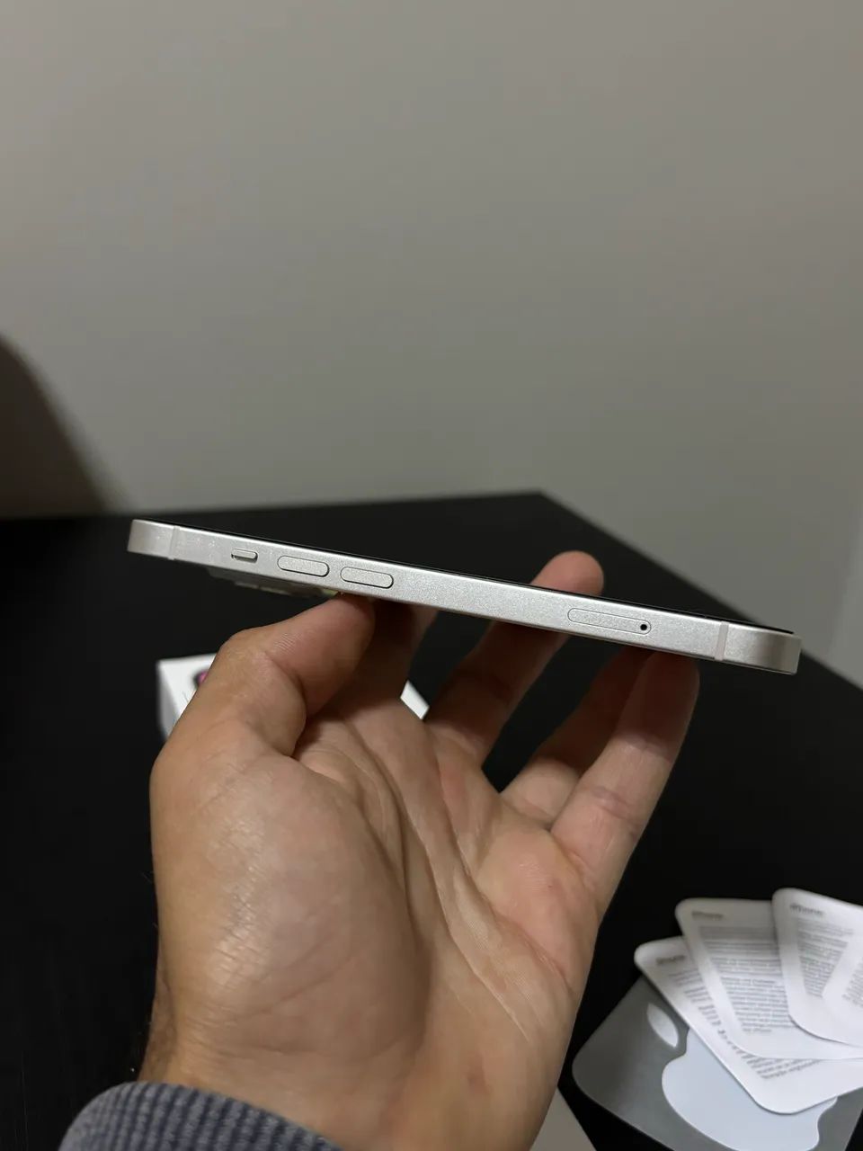 iPhone 14 - Branco 128gb c/ caixa - conservado - Foto 2