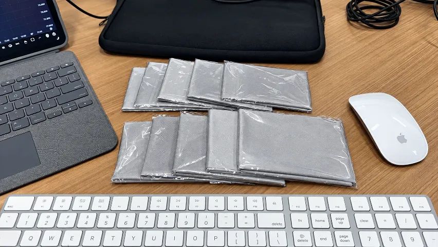 Capa Protetora de Microfibra para Teclado de Notebook / MacBook (13", 14", 15" e 16") - Foto 4
