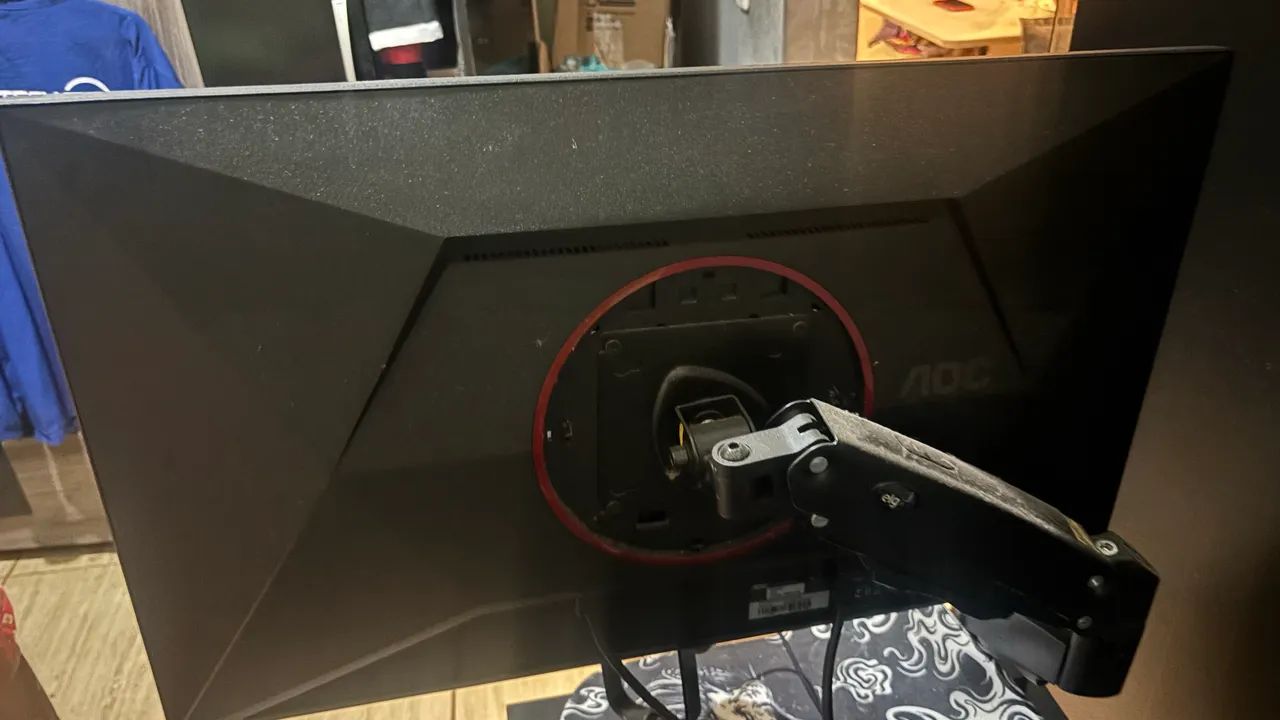 Monitor aoc 180hz 0,5 ms IPS  - Foto 4