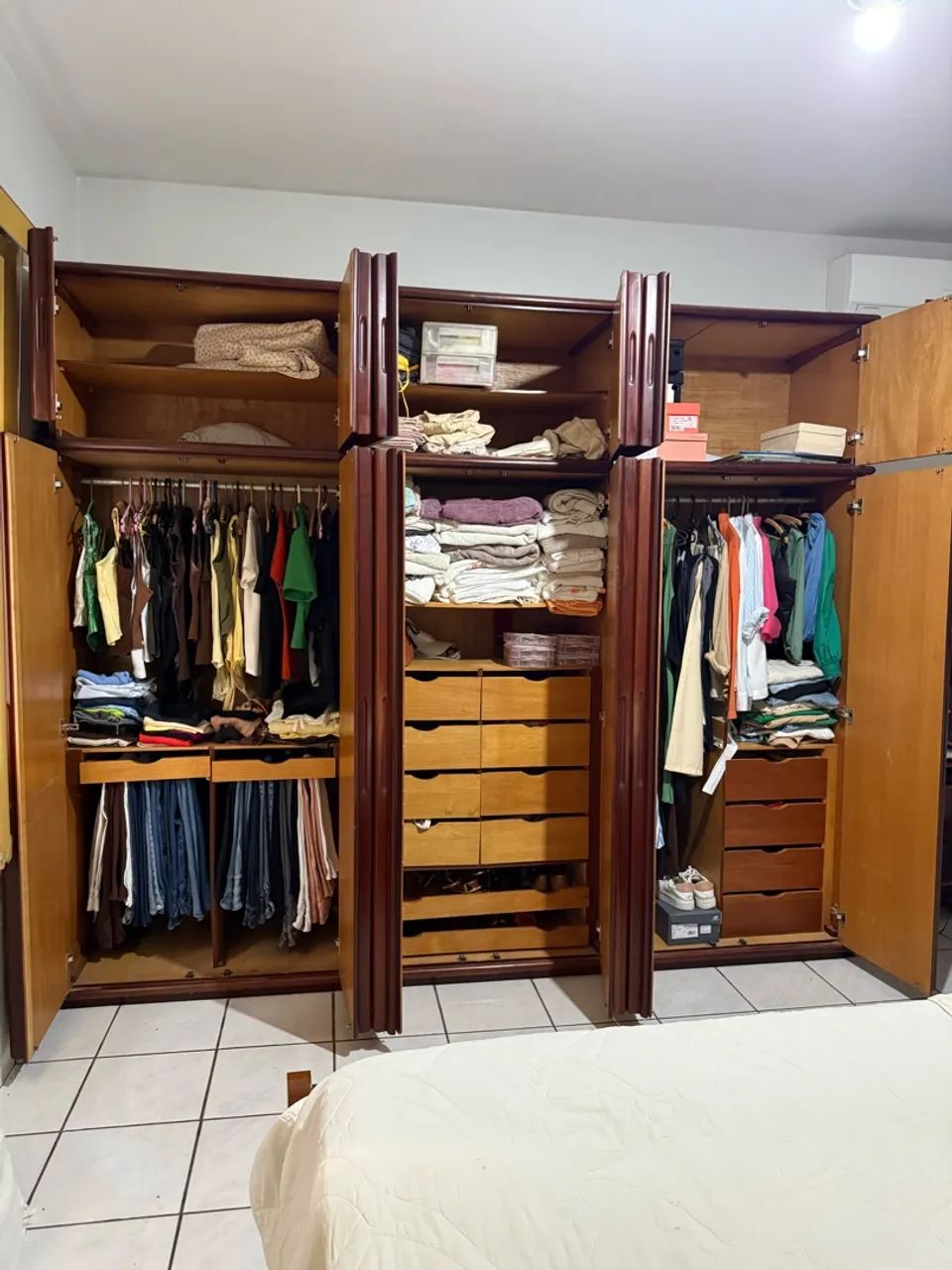 Guarda roupa madeira  - Foto 2