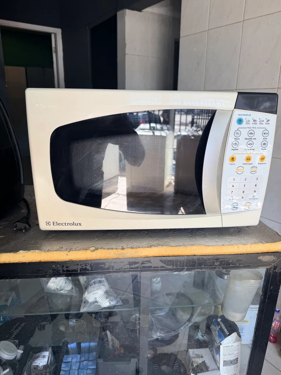 Microondas Electrolux 127v funcionando tudo perfeitamente 