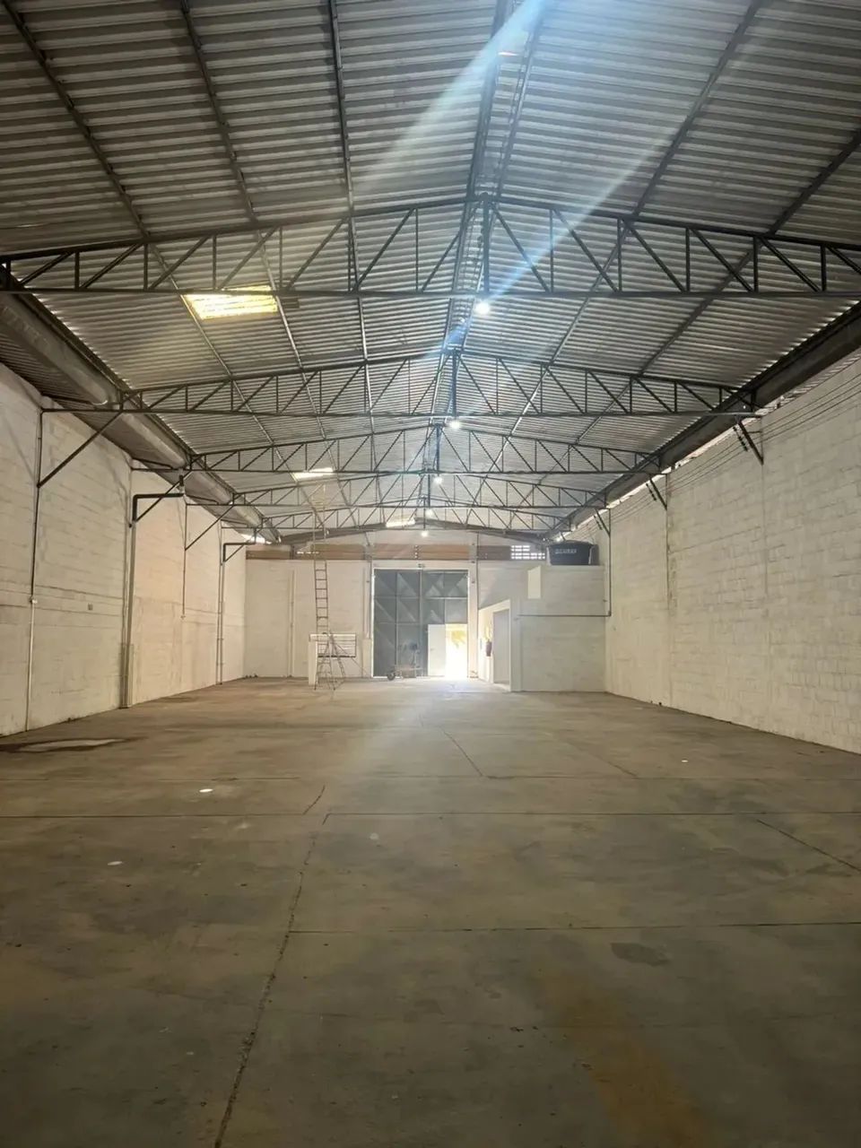 Alugo Galpão Renascer