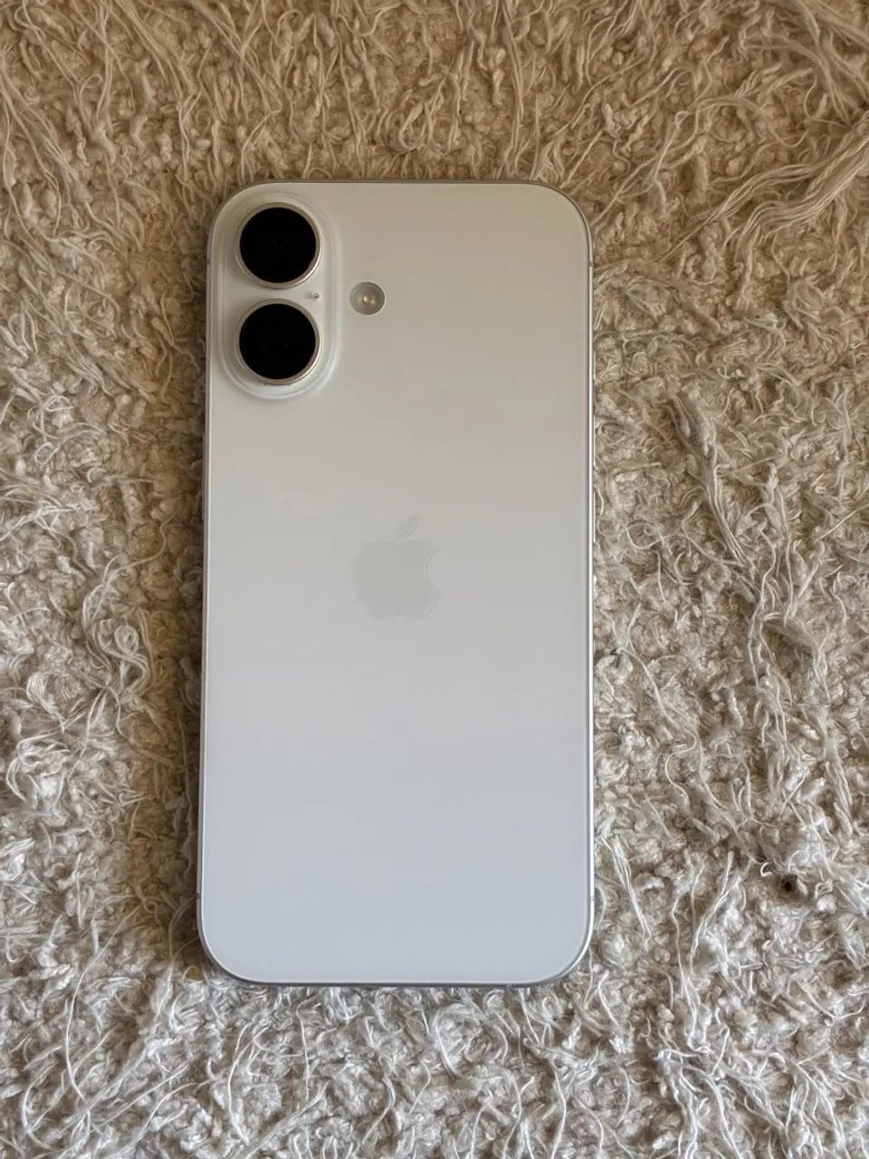 iPhone 16 256GB | Caixa e Carregador 