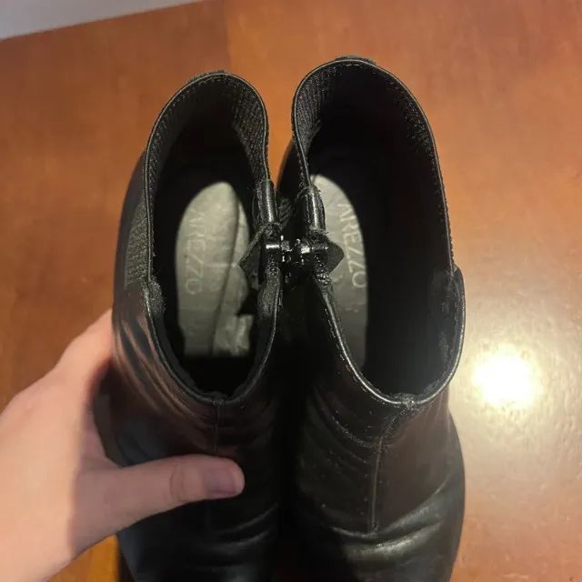bota arezzo de couro cano curto preta 36 - Foto 2