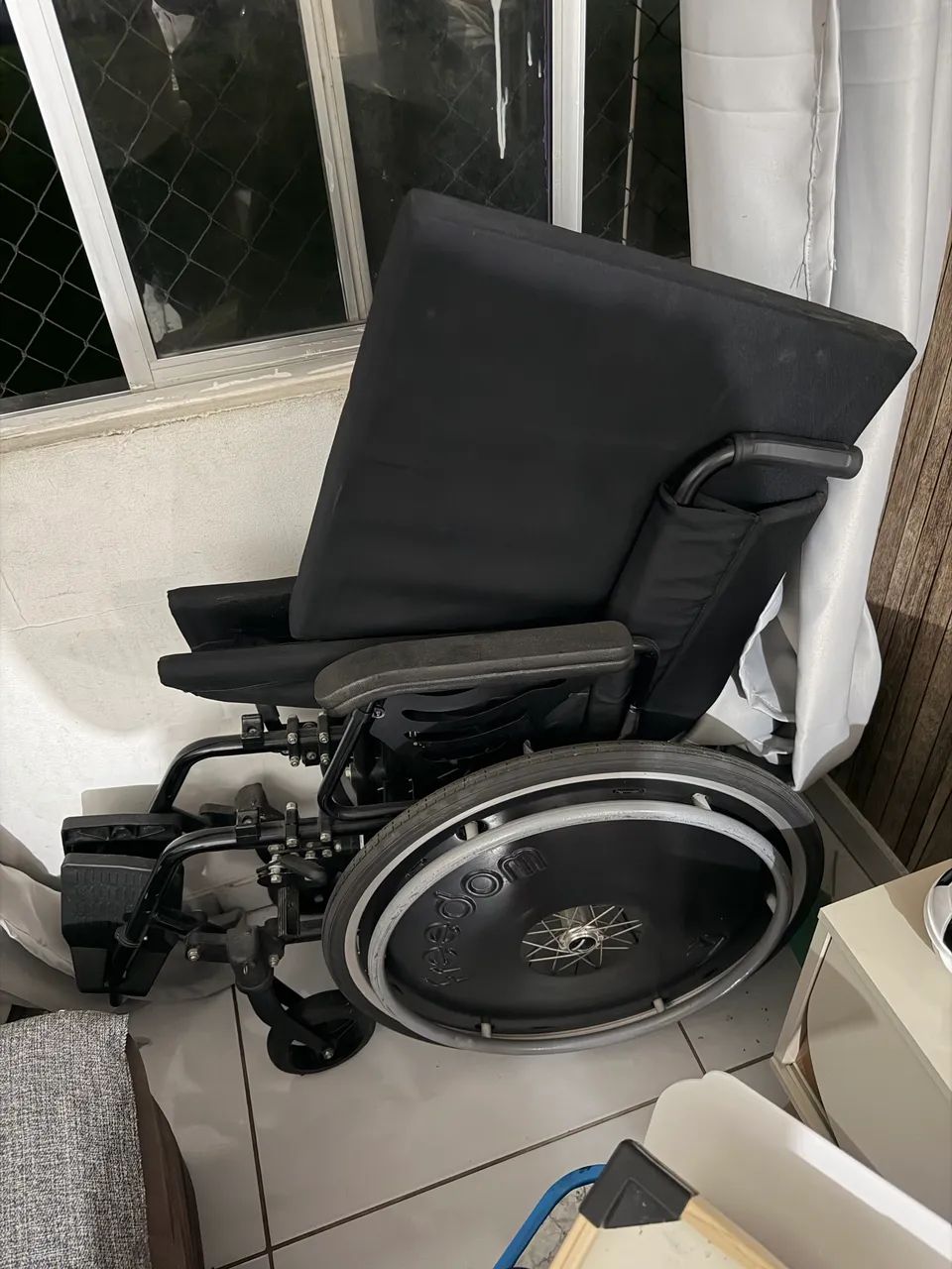 Cadeira de rodas  - Foto 2