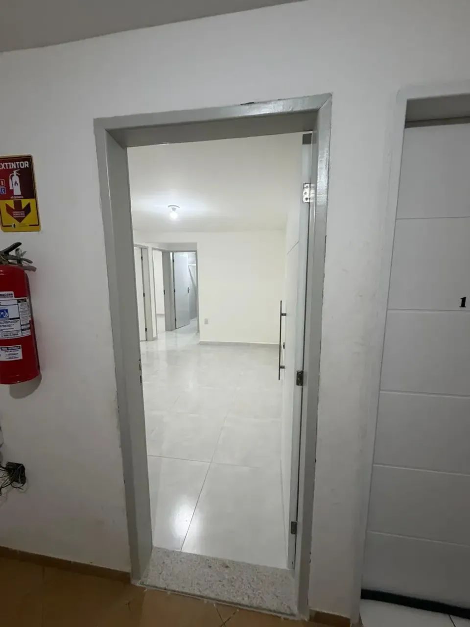 Alugo Apartamento no José Tenorio - Foto 2